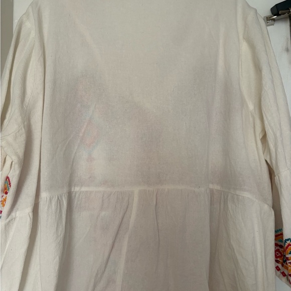 White Bohemian Embroidered Tunic Top - Picture 6 of 6